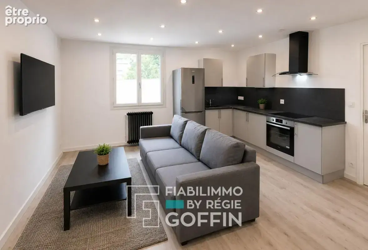 Appartement t4 - metro flachet - photo 2