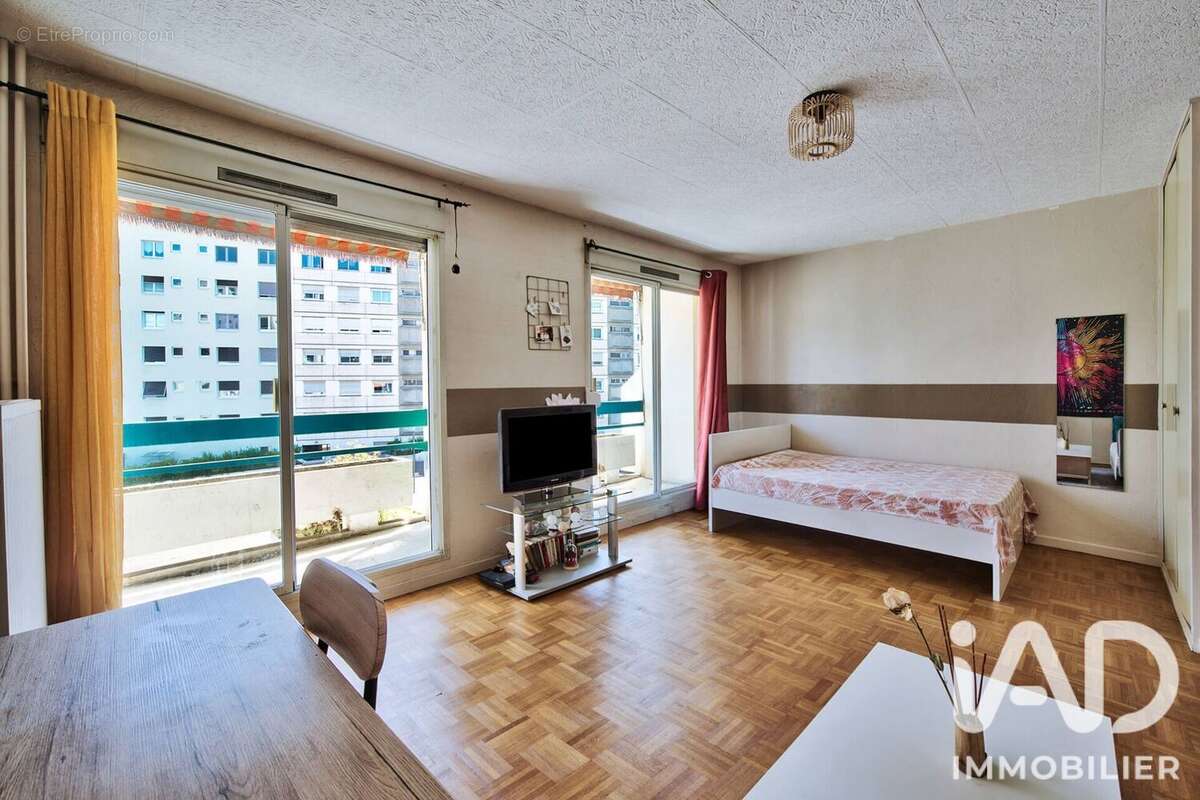 Photo 6 - Appartement à VILLEURBANNE