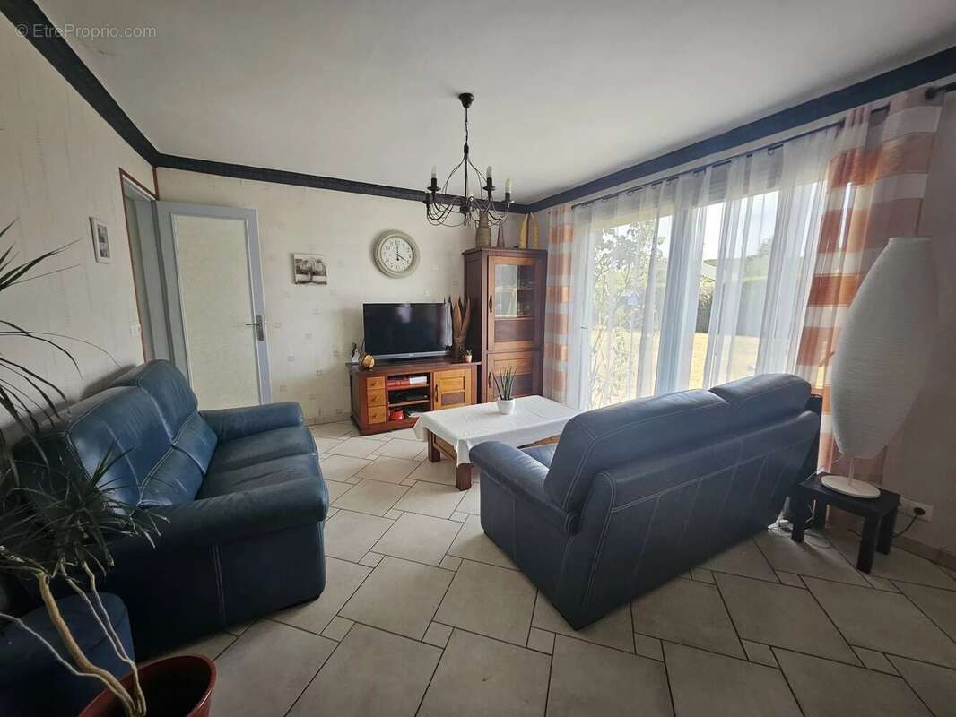 GRAVIGNY - Maison au Calme Proche Commodités et N154 - photo 6