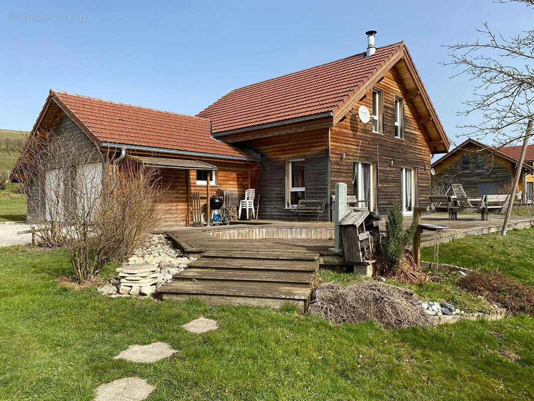 Maison à ORCHAMPS-VENNES