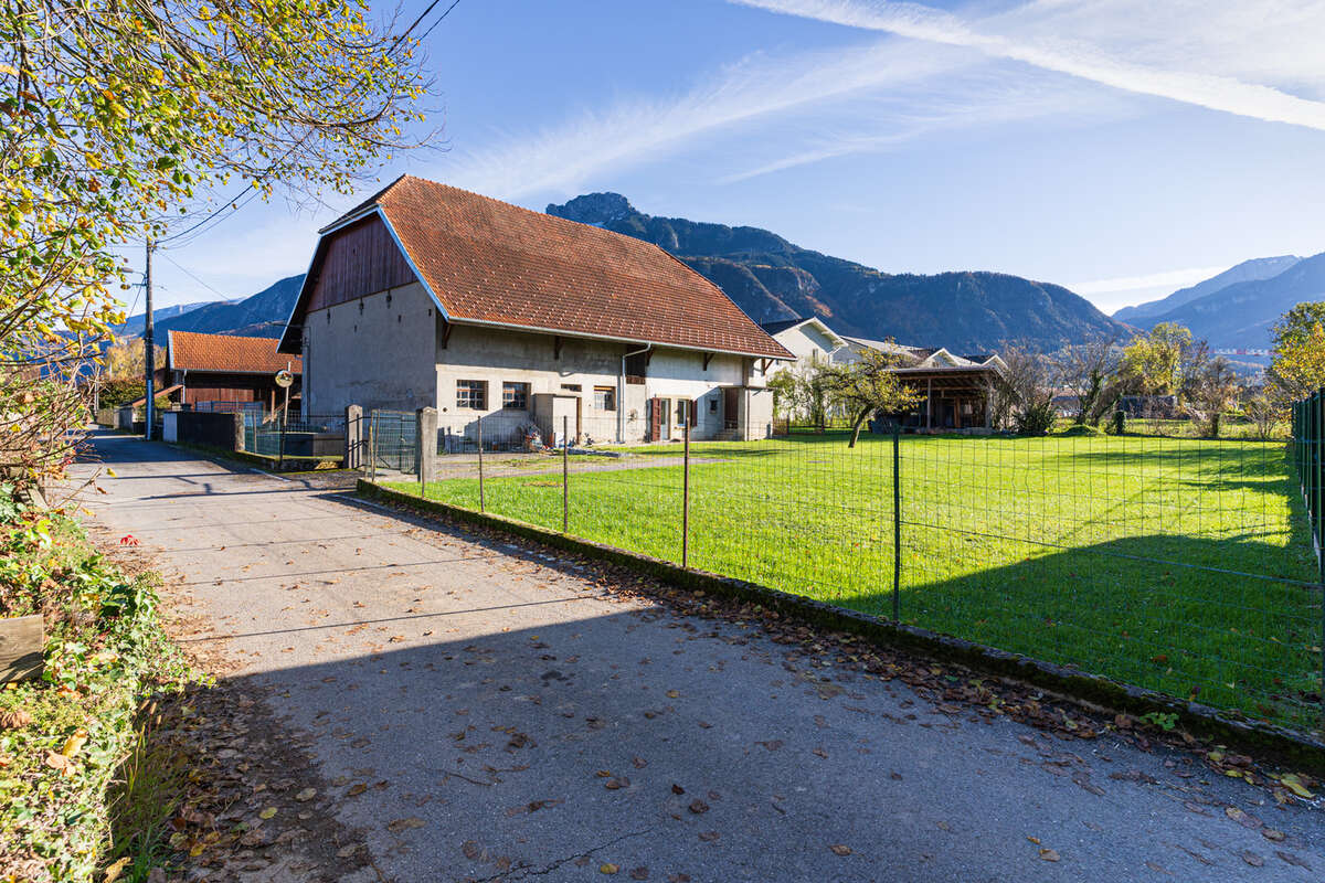Maison à SAINT-PIERRE-EN-FAUCIGNY