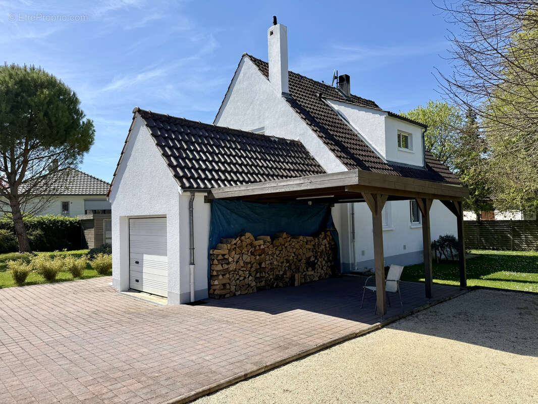 Maison à SAINT-JULIEN-LES-VILLAS