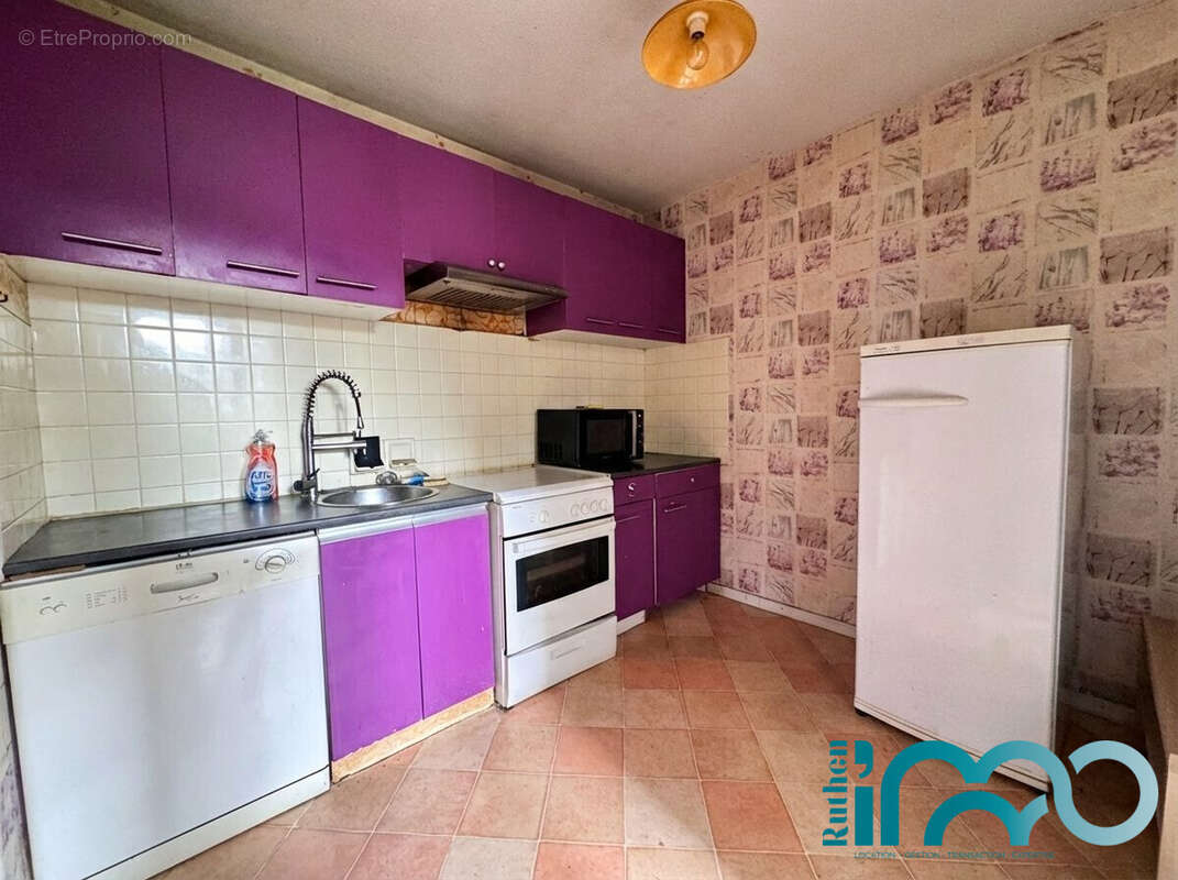 Appartement à ONET-LE-CHATEAU