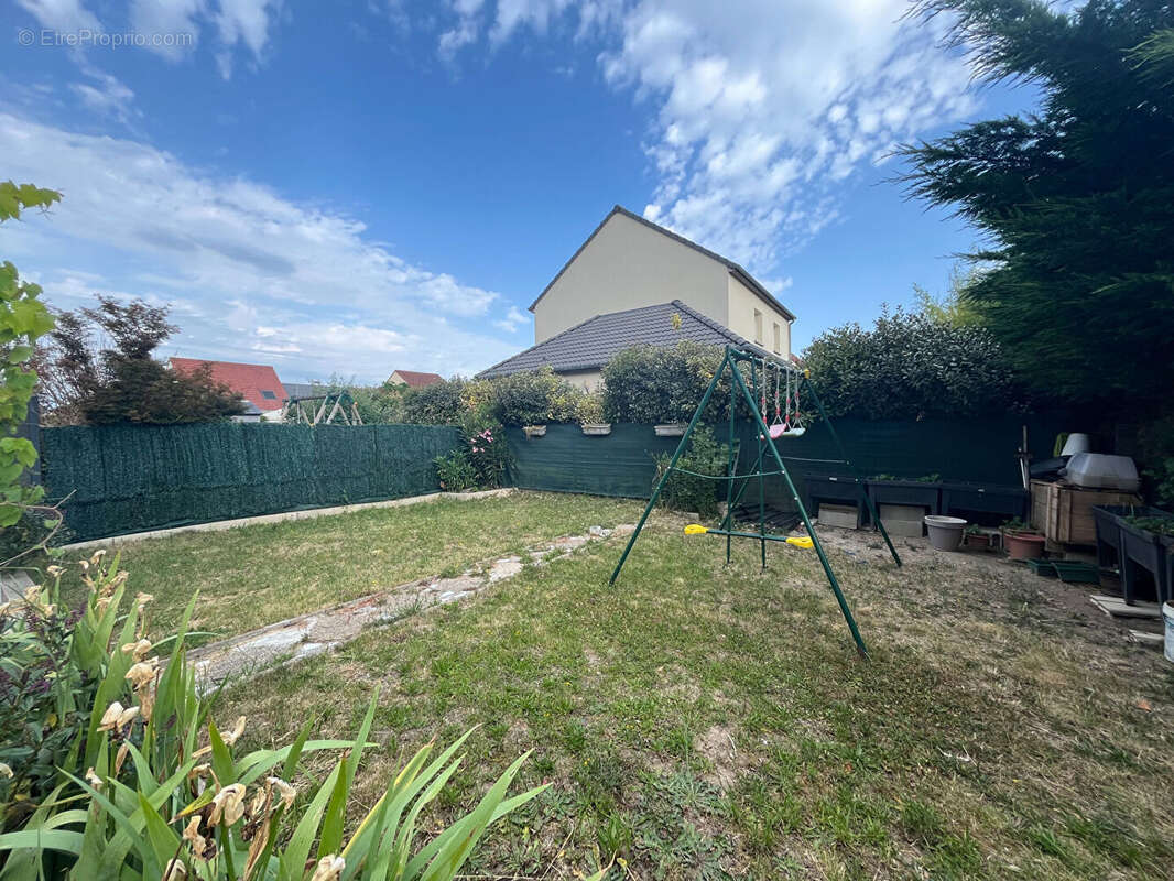 Maison à LA CHAPELLE-SAINT-MESMIN