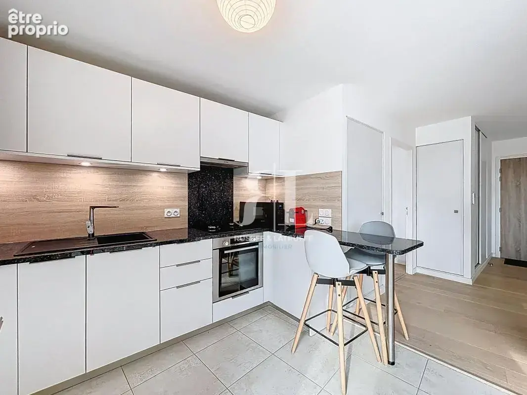 Larmor-plage – élégant appartement au cœur du centre, à deux pas de la mer - photo 3