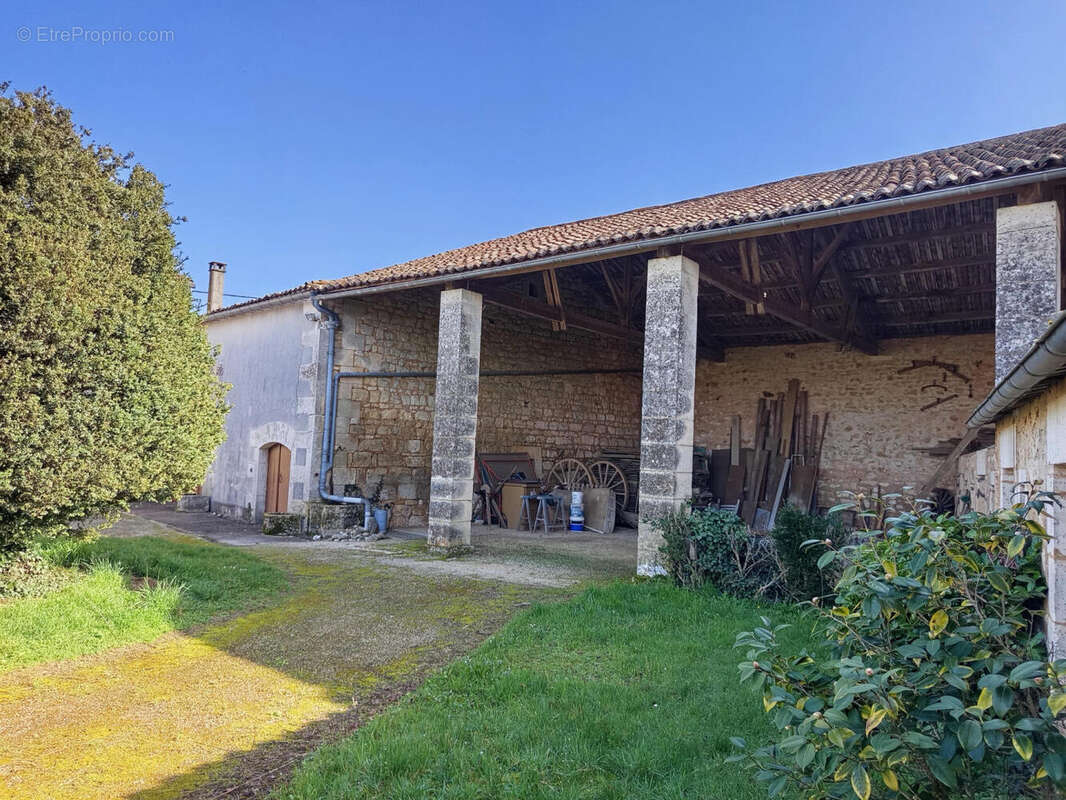 grange - Maison à BOUEX