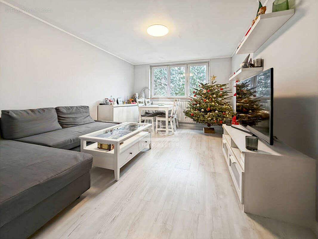 Appartement à SAINT-FARGEAU-PONTHIERRY