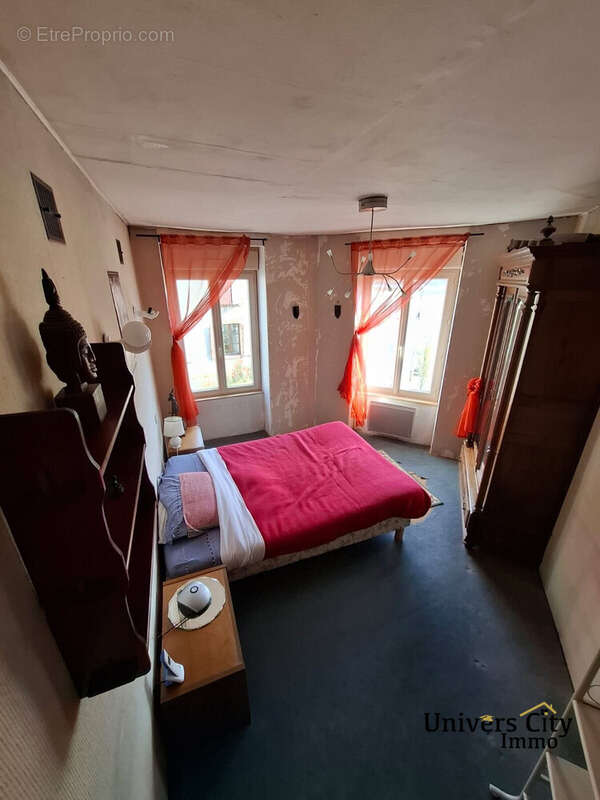 Maison à ROCHESERVIERE