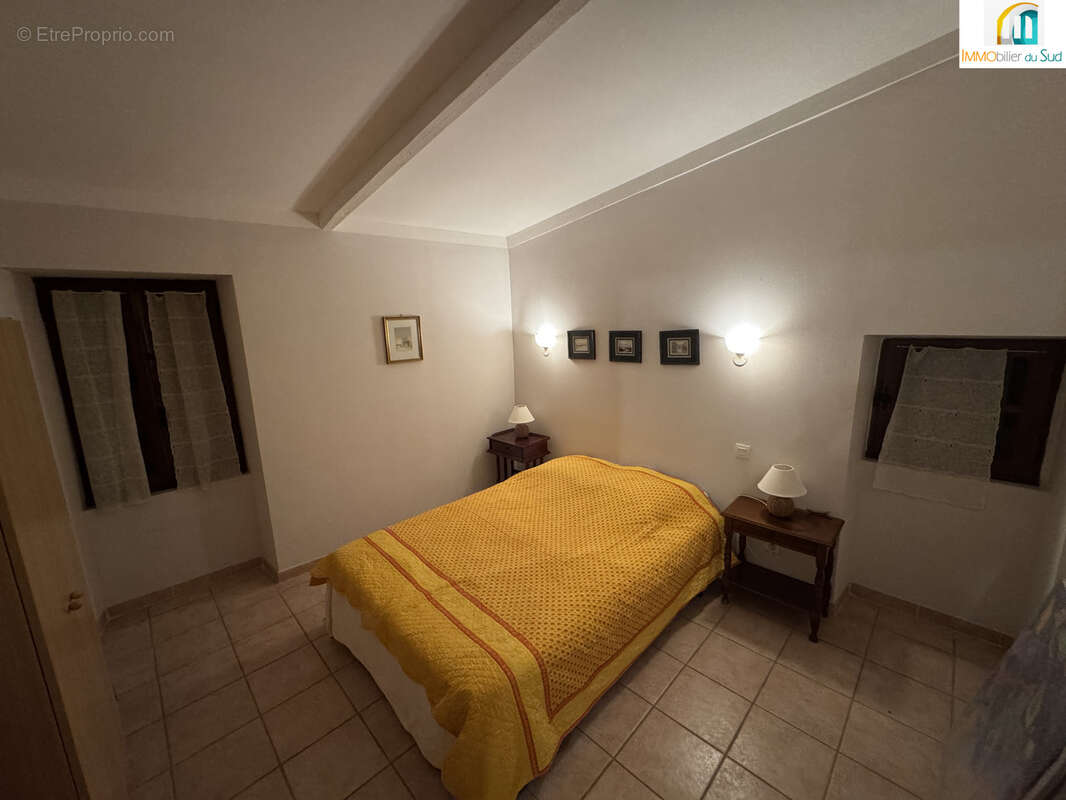 Maison à LEZAN