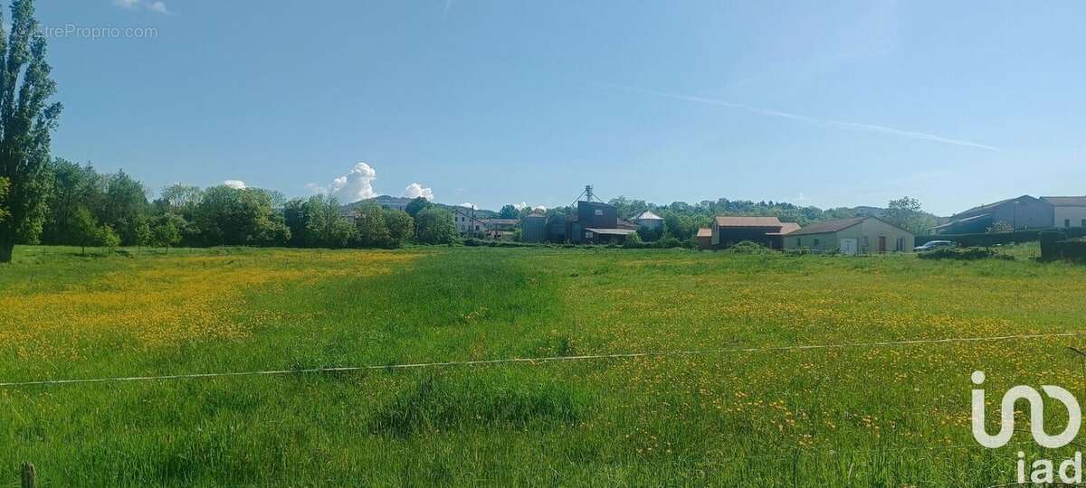 Photo 2 - Terrain à MAZEYRAT-D&#039;ALLIER