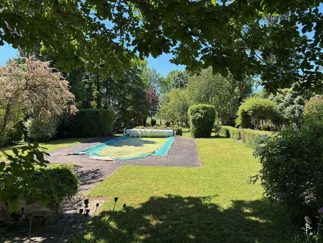 Maison à LA CHAPELLE-LA-REINE