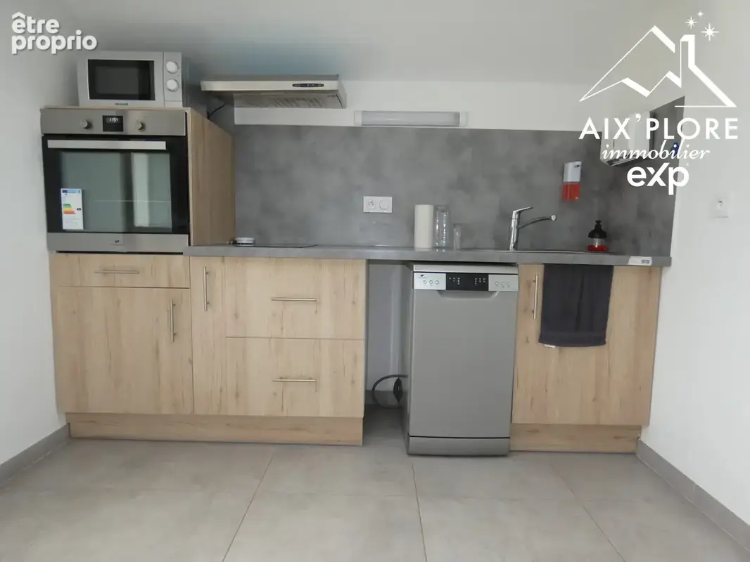 Appartement 32 m² à Bassens  - photo 3