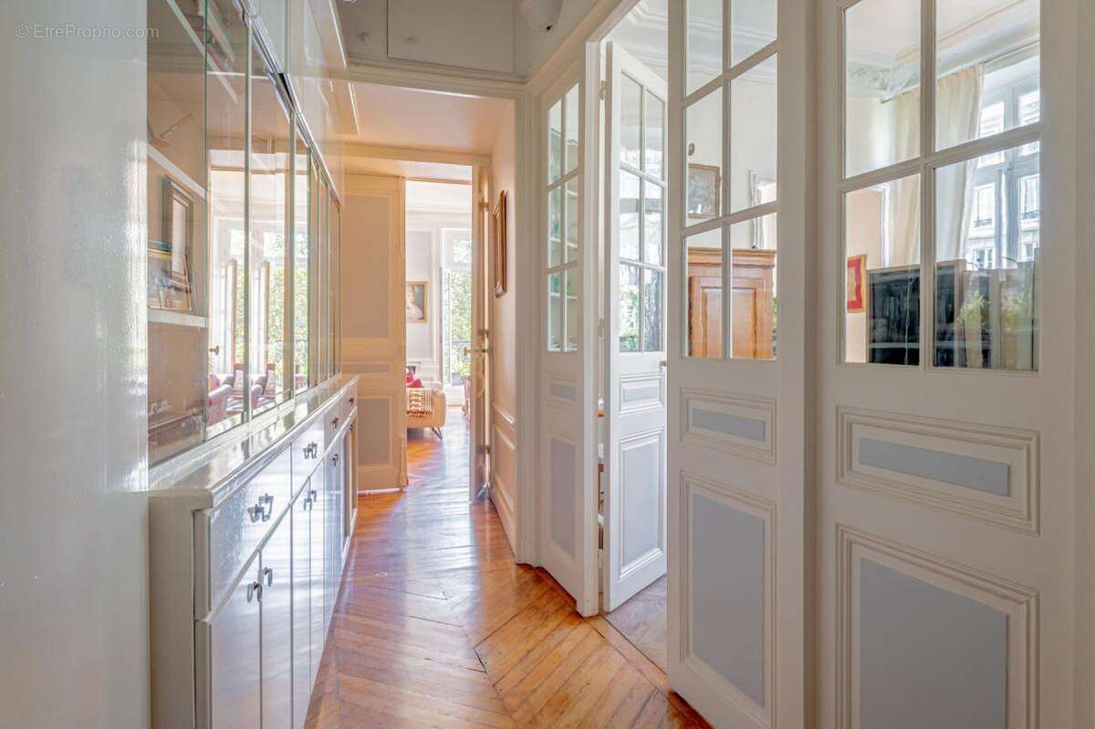 Appartement à PARIS-11E