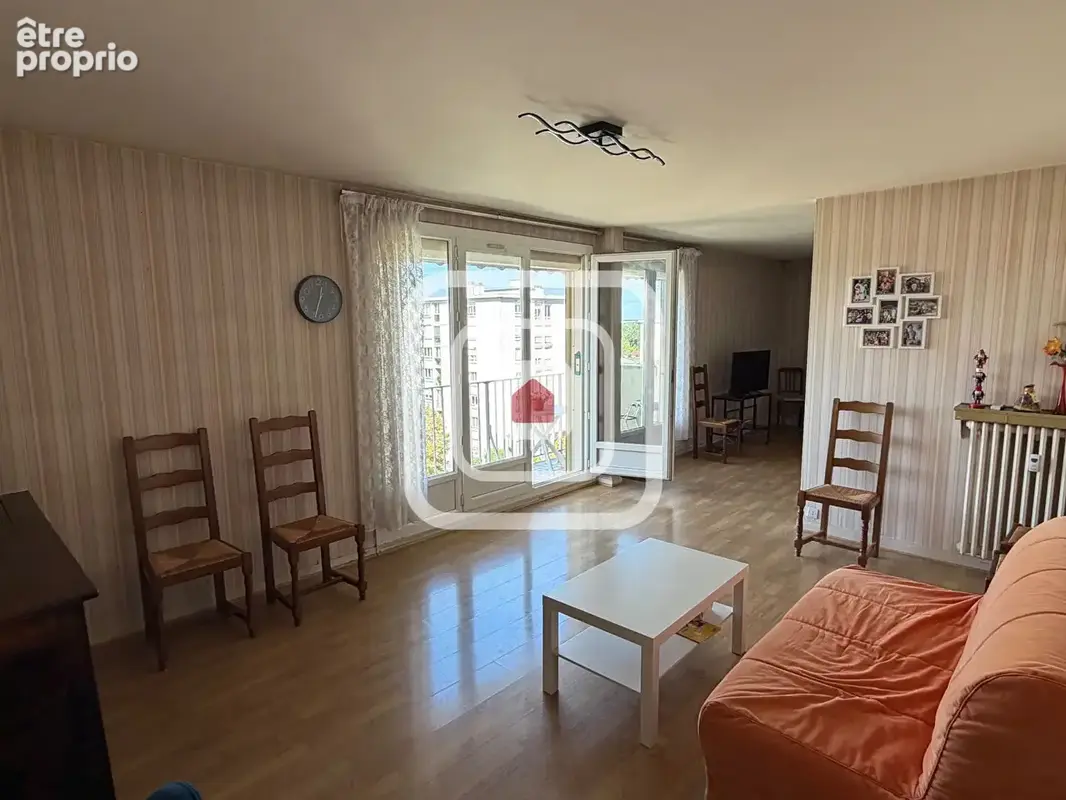 Appartement reims / tinqueux ascenseur balcon stationnement cave - photo 2