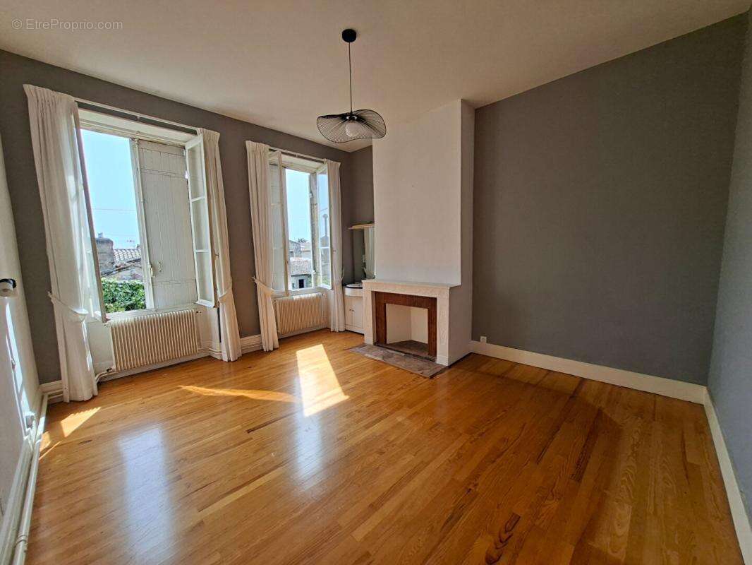 Maison à SAINT-ESTEPHE