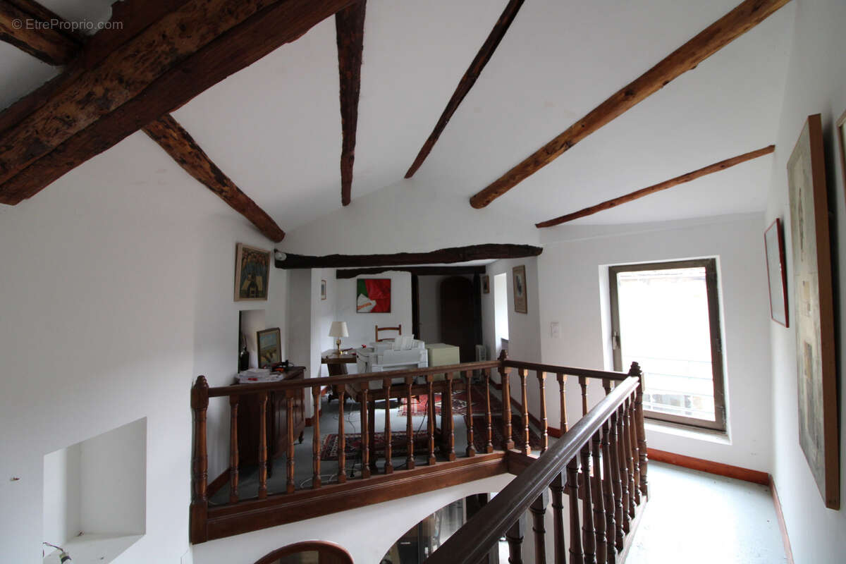 Maison à COLOMBIERES-SUR-ORB
