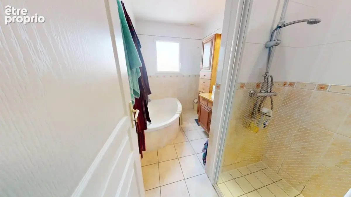 Maison à vendre 8 pièces, 4 chambres à  SAINT MARS LA JAILLE (44) - photo 12