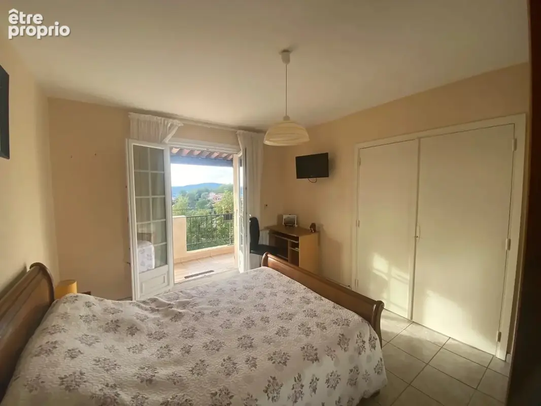 Draguignan : Maison 160 m2 , terrain 2.600 m2 - photo 13
