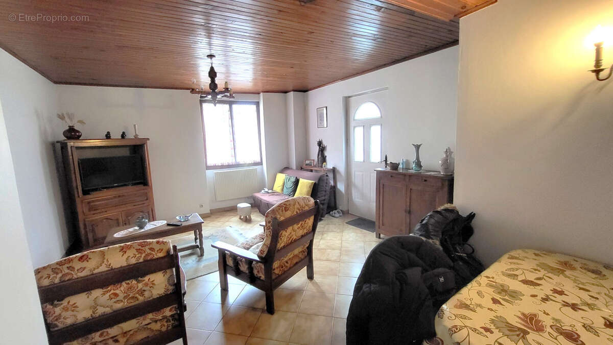 Maison à ROMENY-SUR-MARNE