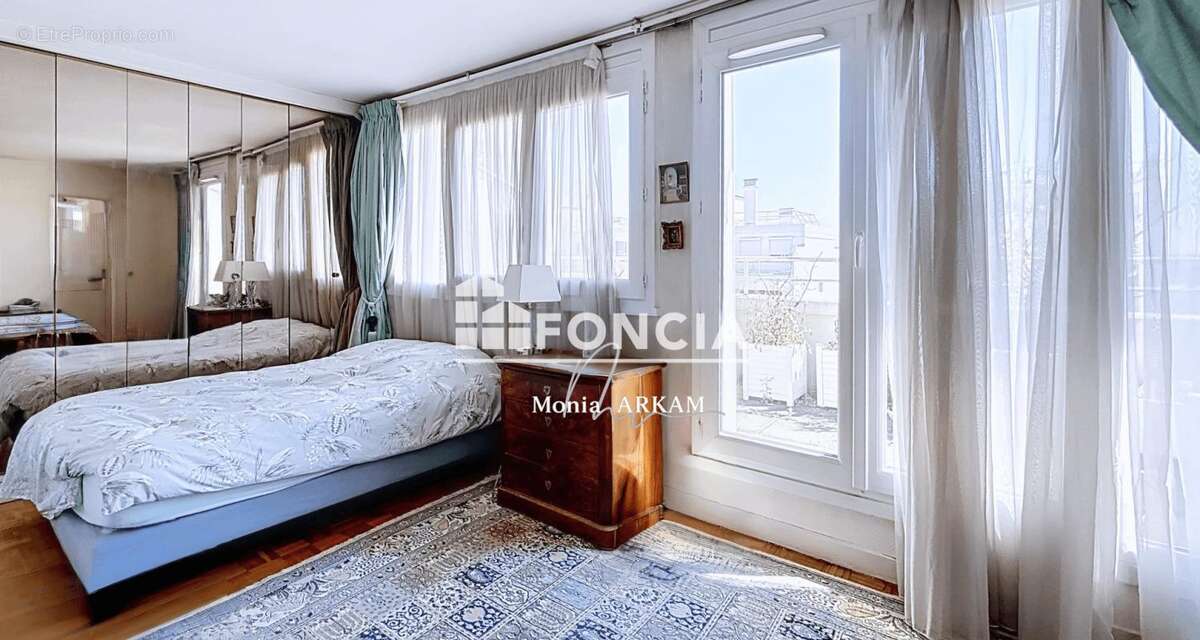 Appartement à PARIS-20E