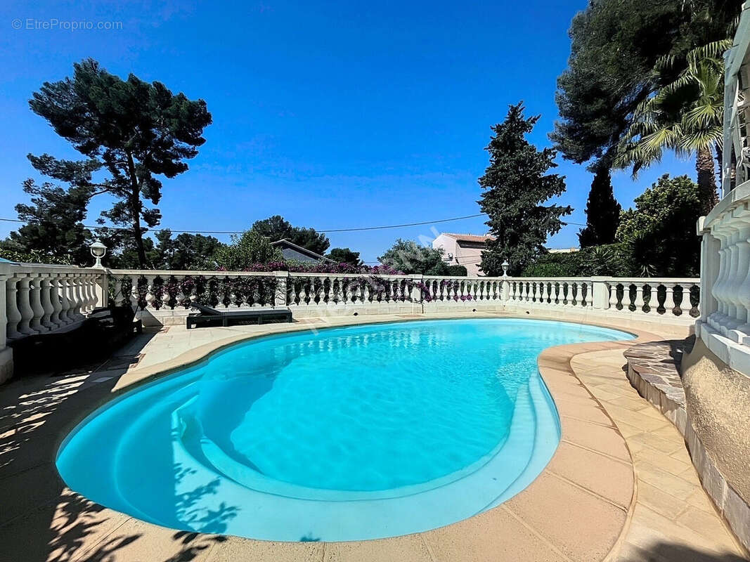 Maison à CARQUEIRANNE