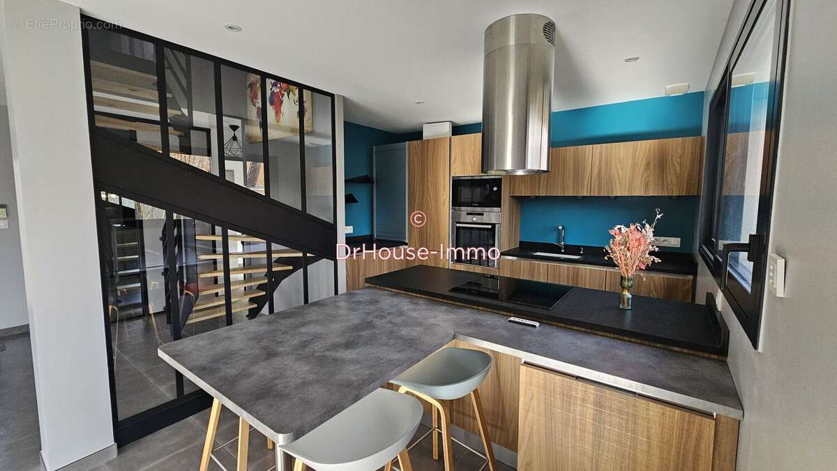 Maison à SAVIGNE-L'EVEQUE