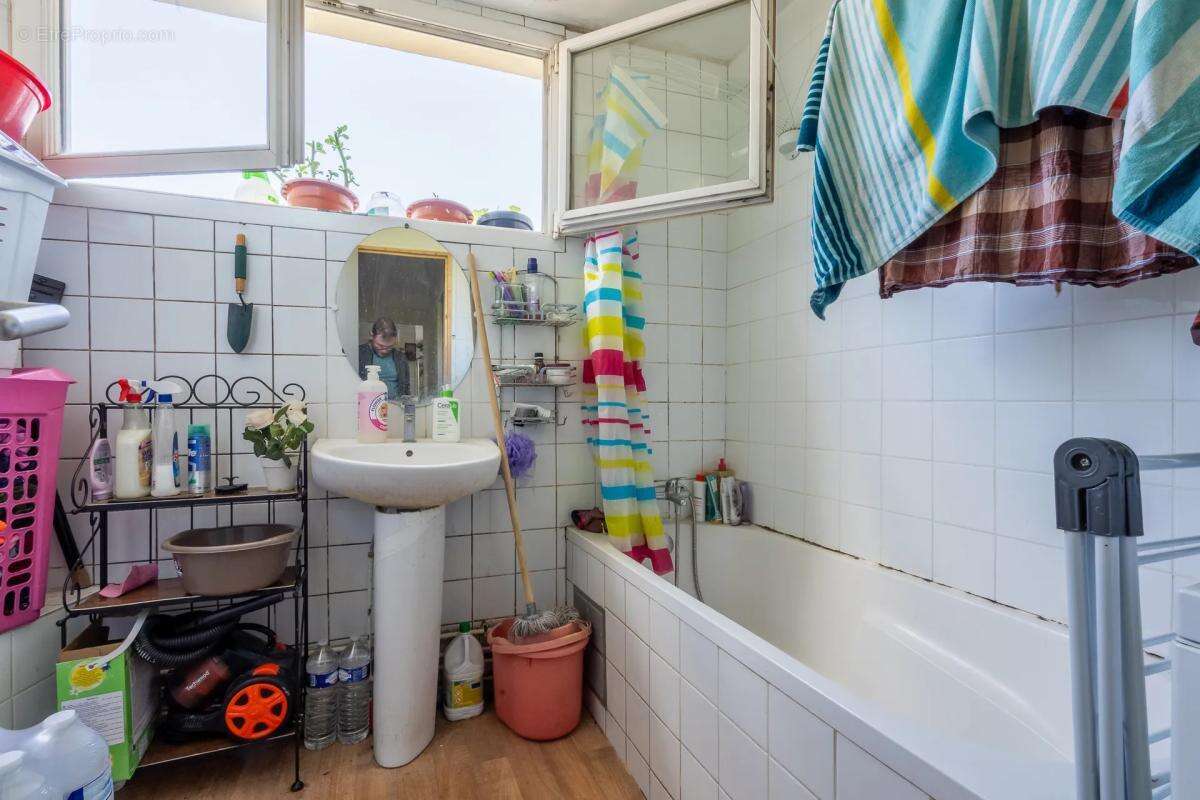 Appartement à AUBERVILLIERS