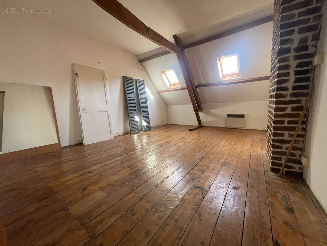 Commerce à AVESNES-LE-COMTE