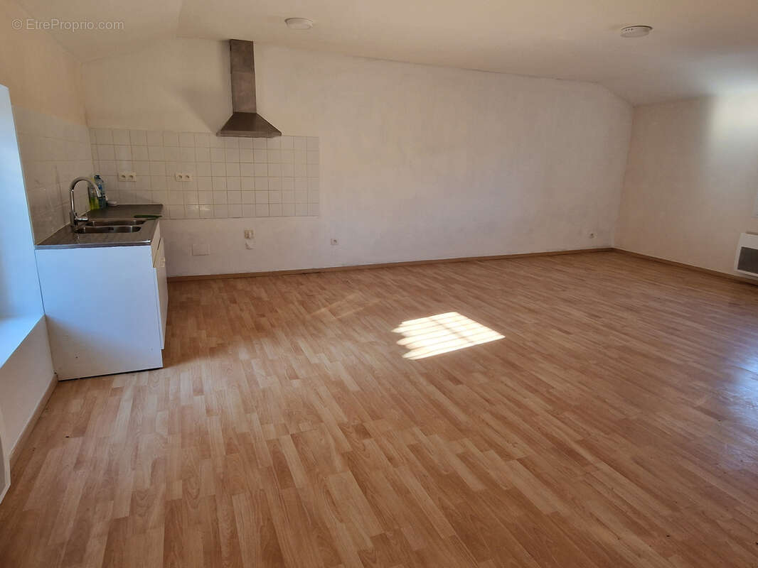 Appartement à LATOUR-DE-FRANCE