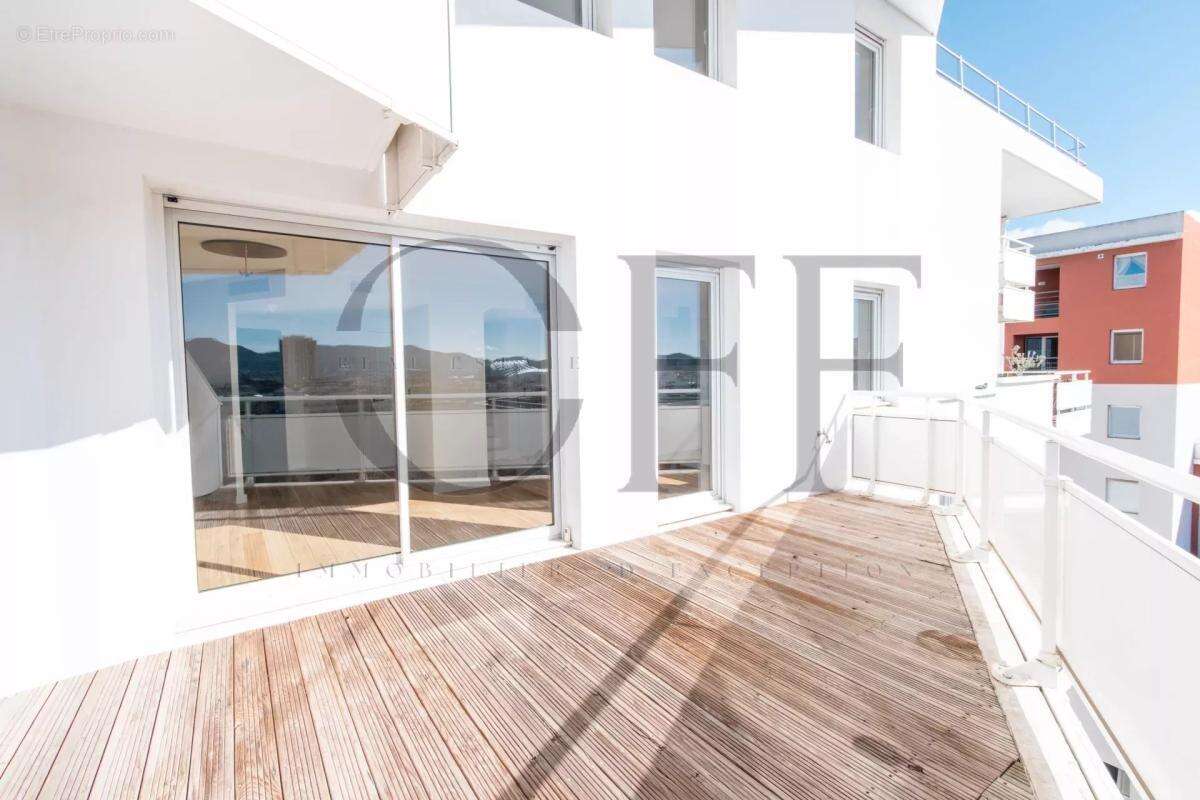 Appartement à MARSEILLE-8E