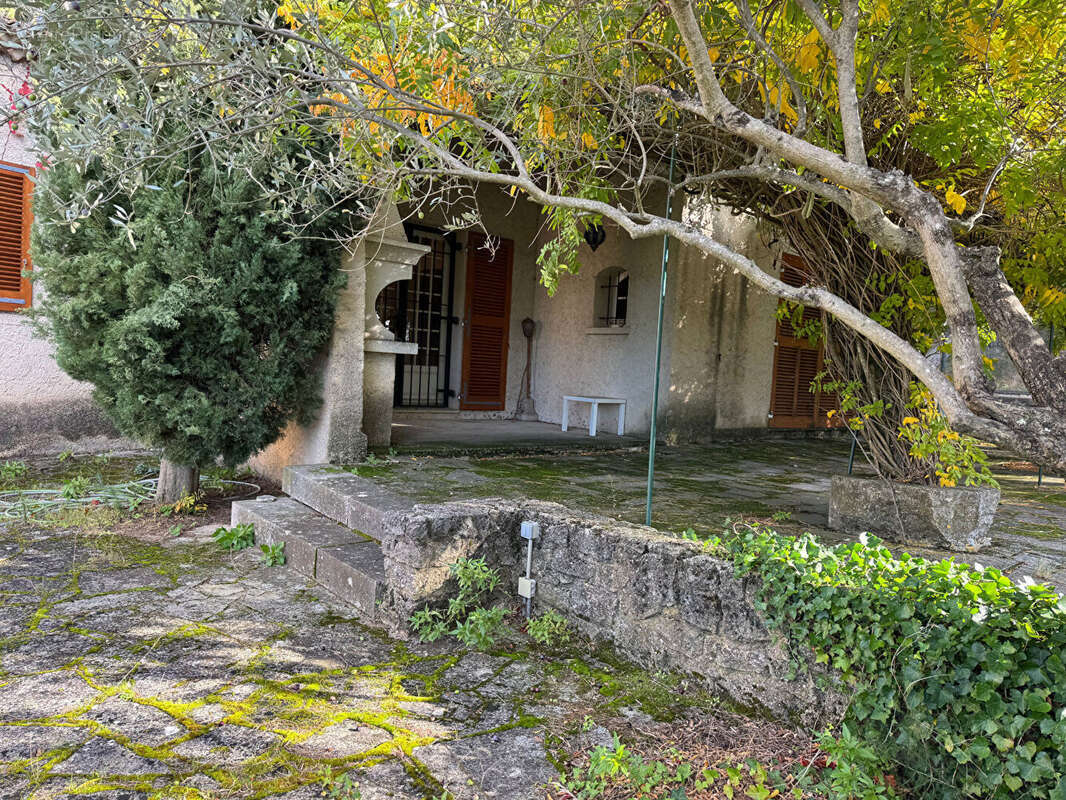 Maison carpentras  200 m2 avec piscine sur terrain de 22 444 m² - photo 13