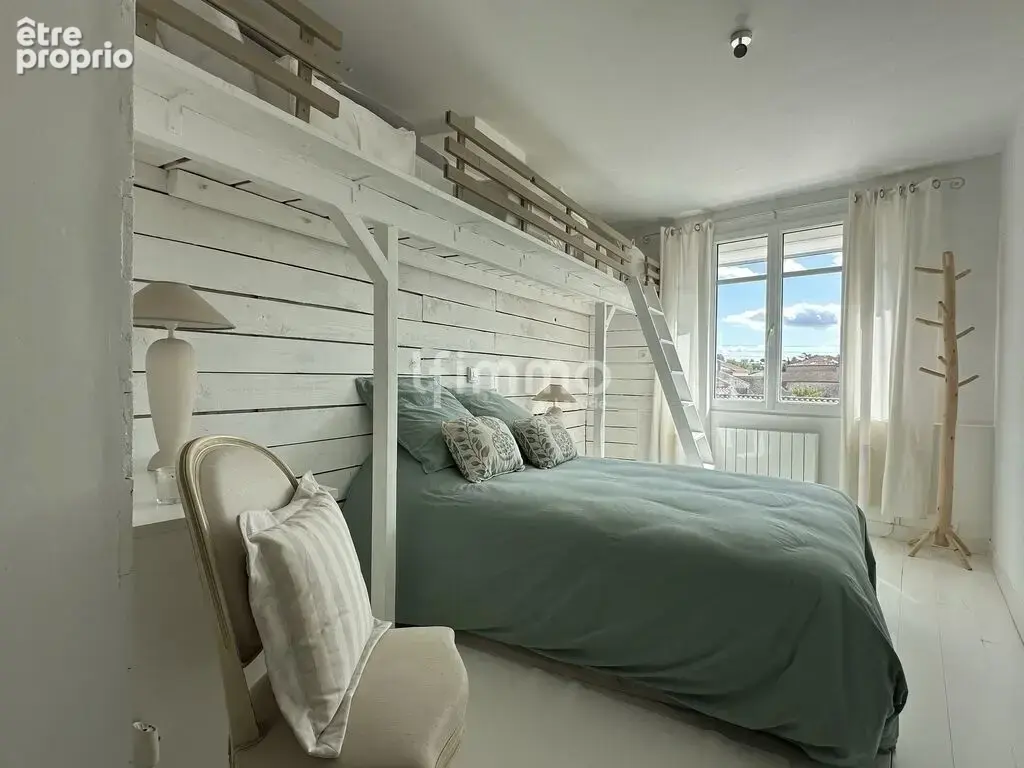 Maison familiale rénovée avec jardin et piscine - photo 11