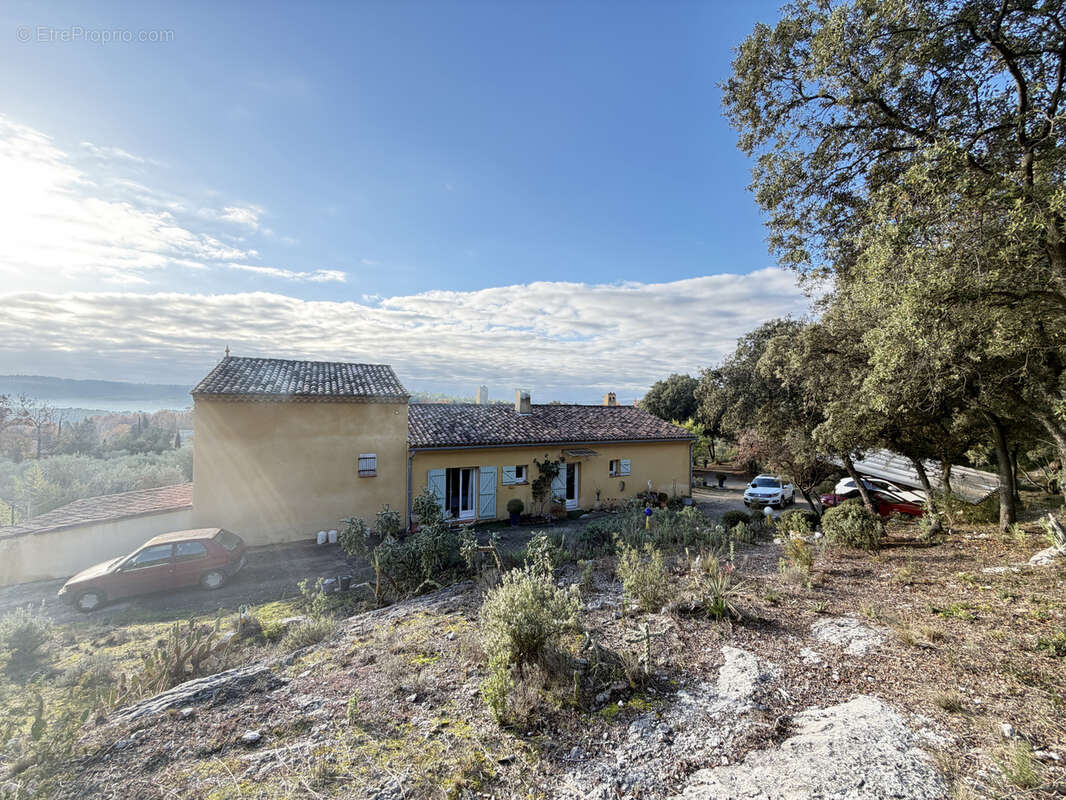 Maison à VILLECROZE