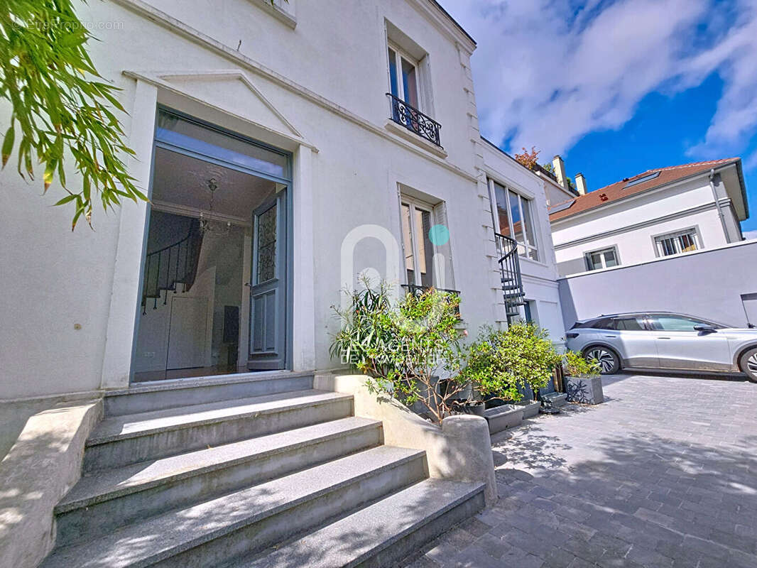 Maison à ASNIERES-SUR-SEINE