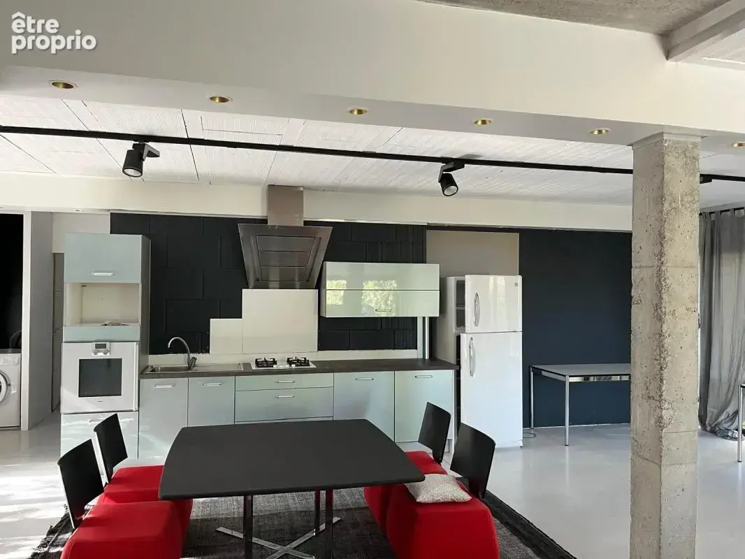A GRATENTOUR, Maison atypique type LOFT - photo 2