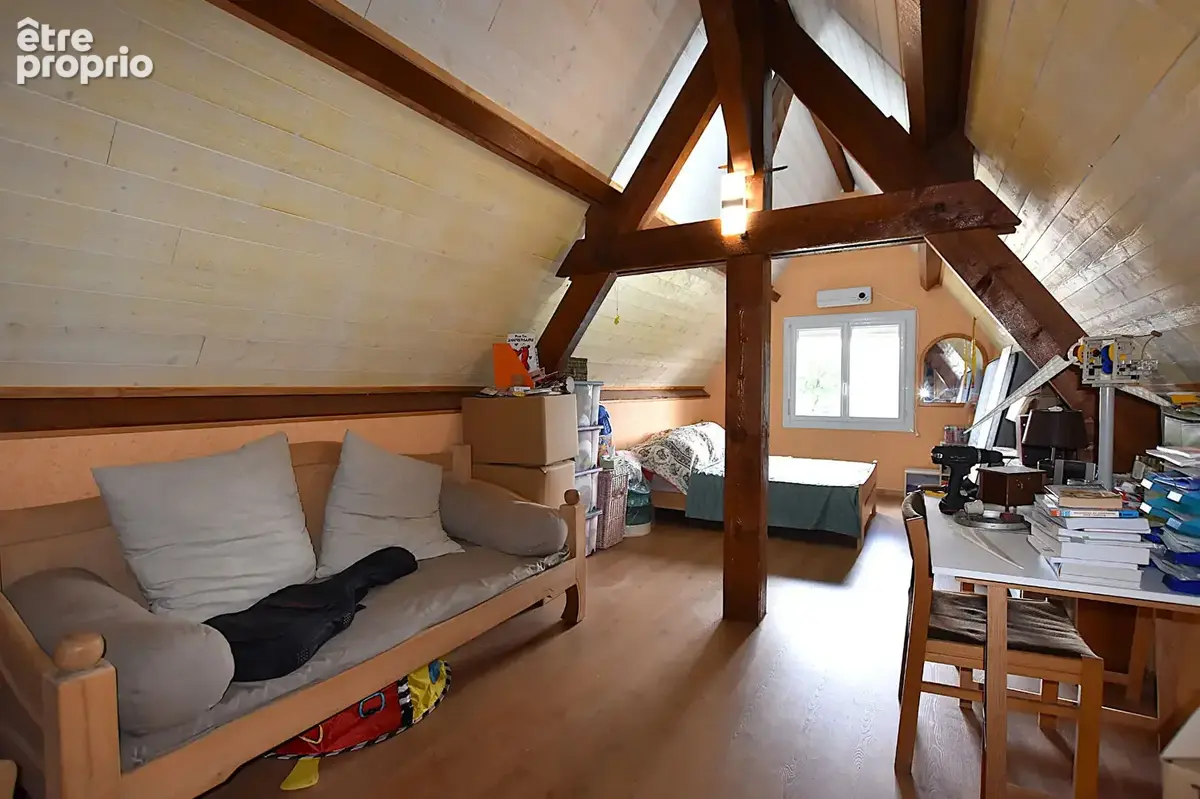 Maison spacieuse avec sous sol total, proche des commerces : - photo 7