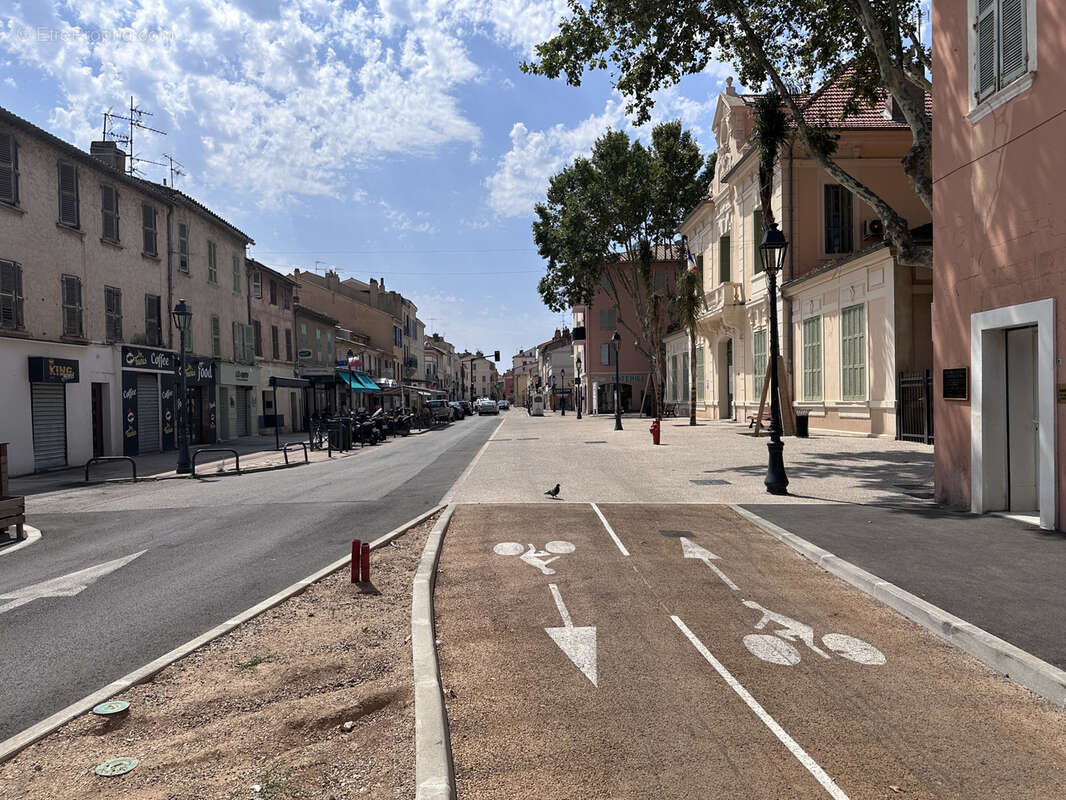 Commerce à LA SEYNE-SUR-MER