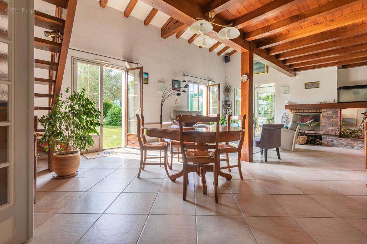 Maison à BASSE-GOULAINE
