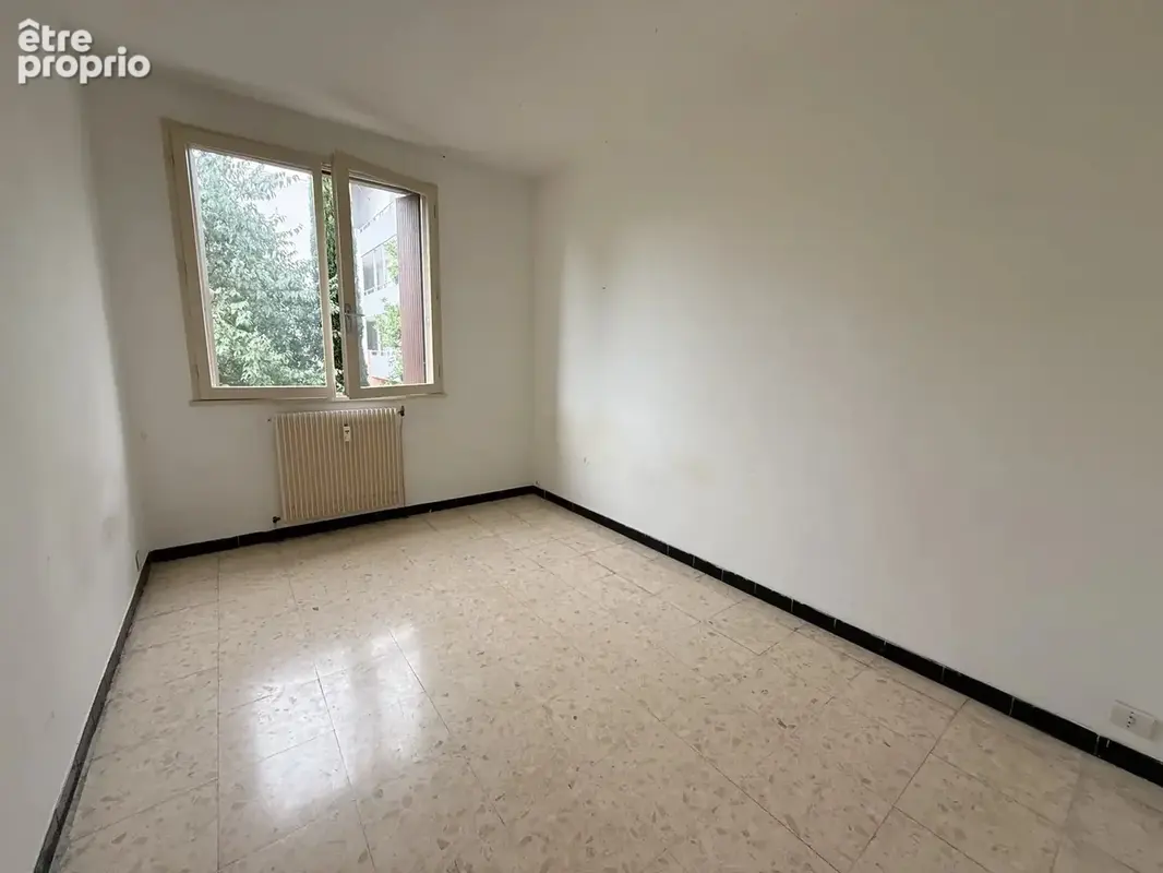 Appartement 85 m² à Nimes  - photo 4