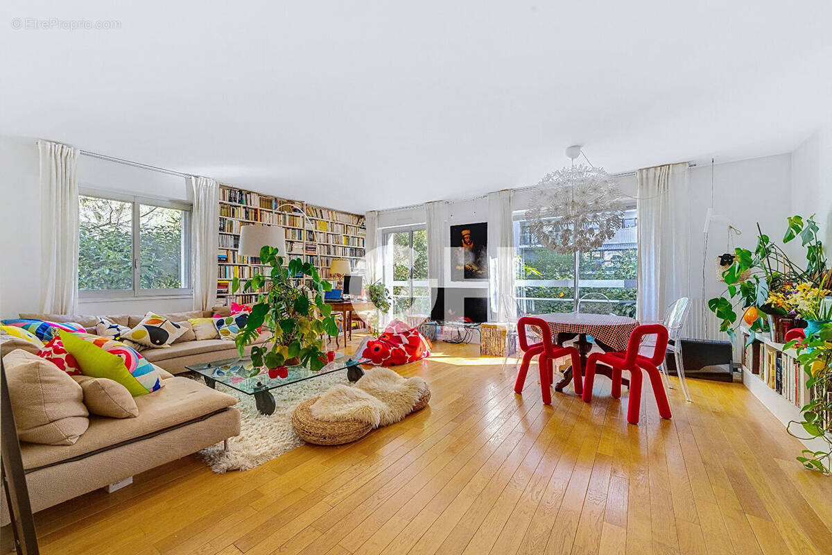 Appartement à PARIS-11E