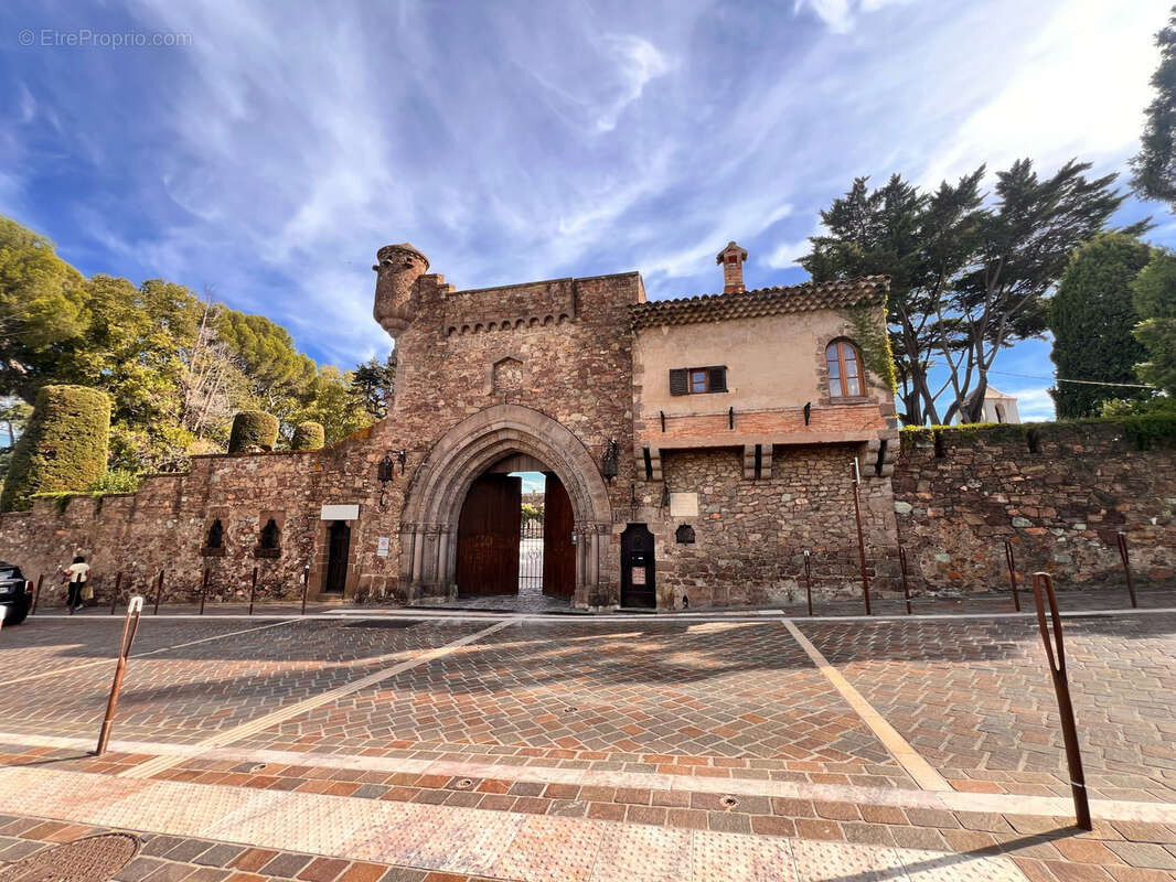 Appartement à MANDELIEU-LA-NAPOULE