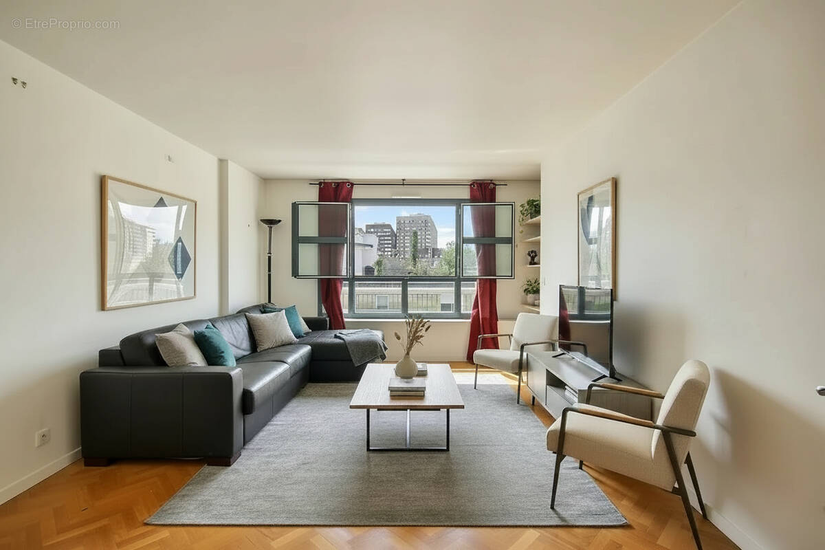 Appartement à COURBEVOIE