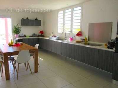 Maison à PETIT-BOURG