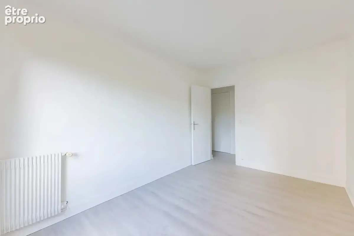 Paris 10e – Canal Saint-Martin / Quai de Jemmapes – 3 pièces de 73 m² avec balcon et parking - photo 10