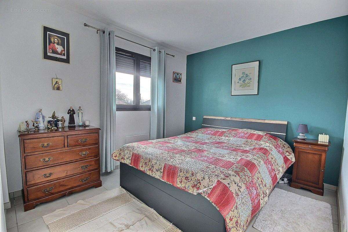 Maison à SAUVAGNON
