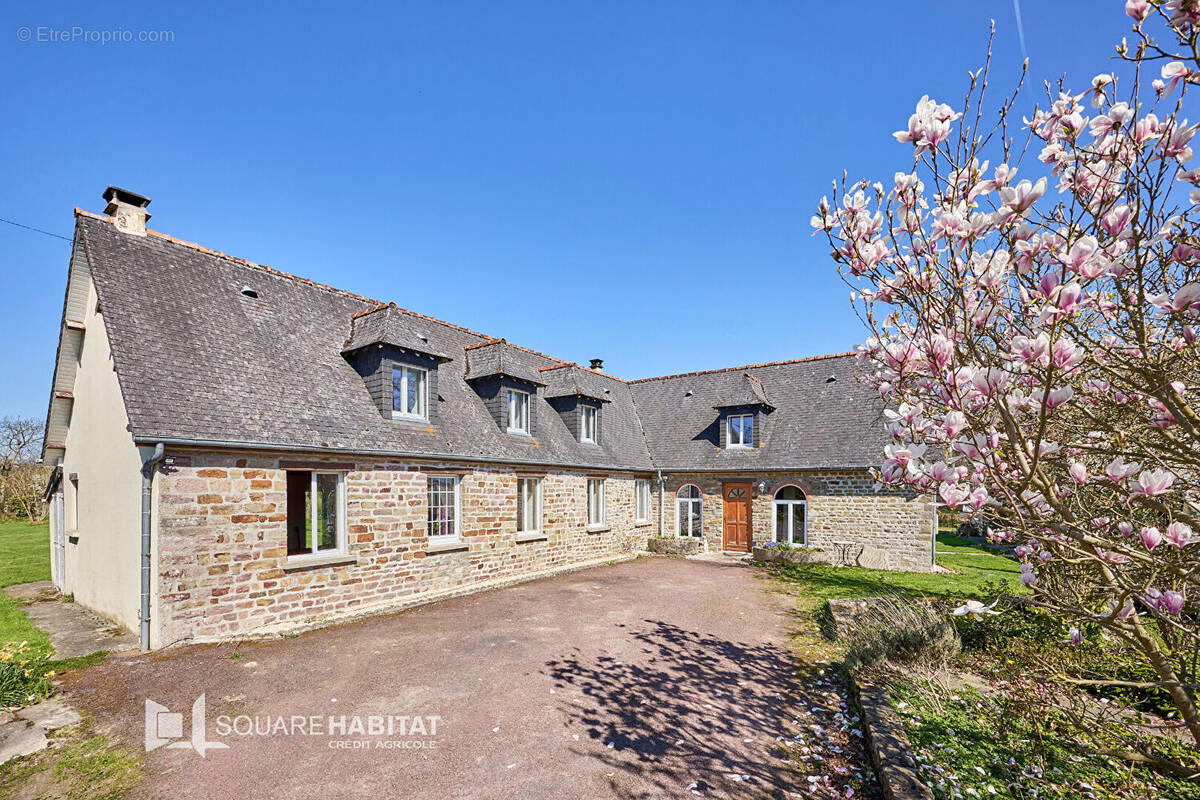 Maison à LE BENY-BOCAGE