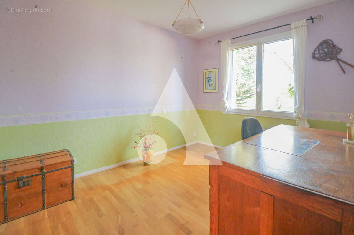 Maison de 122 m² avec Piscine et Grand Terrain Arboré Secteur Lavaur Ambres 4 pièce(s) - photo 12