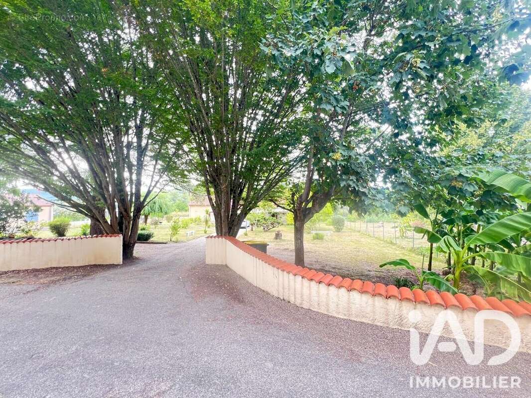 Maison 134 m² à Saint-Pierre-De-Clairac  - photo 3
