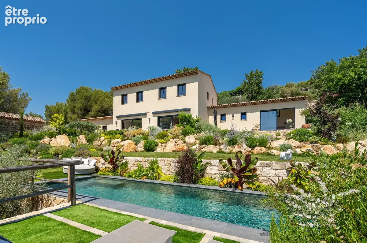 Maison à TOURRETTES-SUR-LOUP
