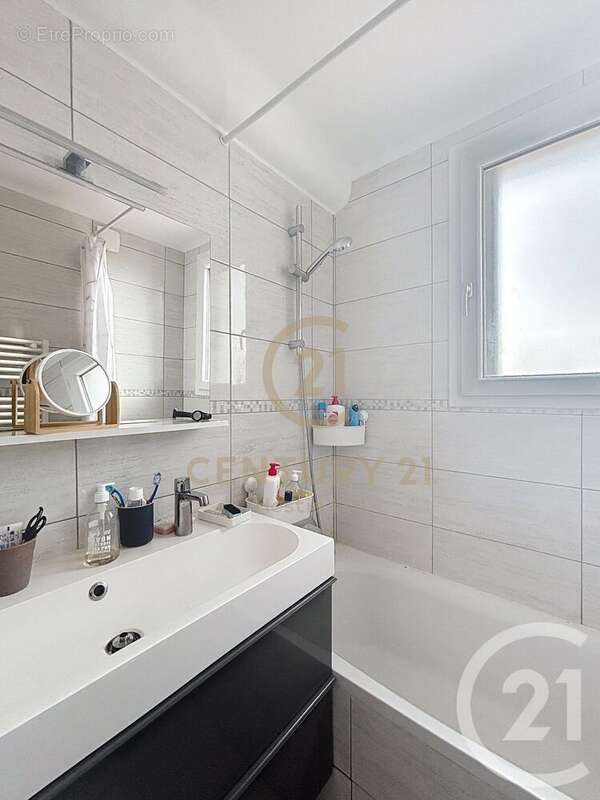 Appartement à LYON-8E